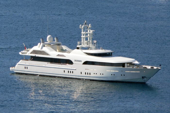 abramovich yacht personal