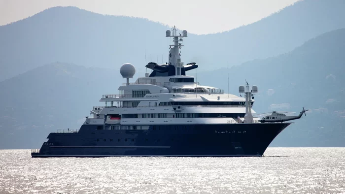 where is the superyacht octopus